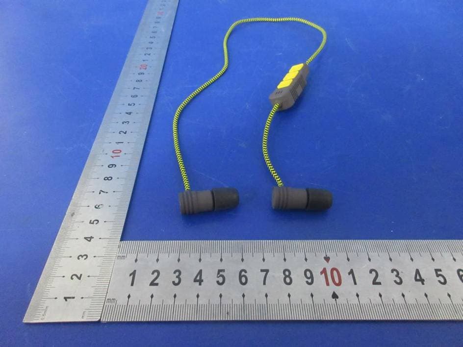 Bluetooth earphone with Bluetooth Transmitter - FCC ID 2AU6S-HGBT - LUCID AUDIO (2)