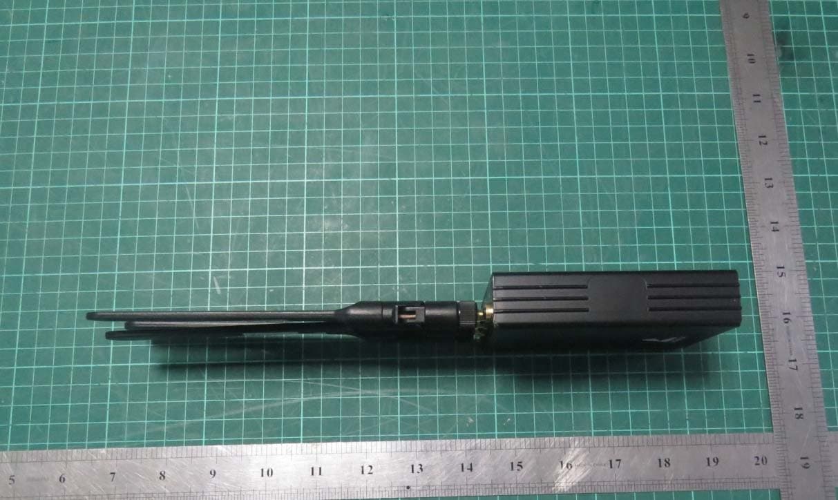 LTE CPE - FCC ID 2AU8H-SGL4010 - Smawave Technology Co. ,Ltd (4)