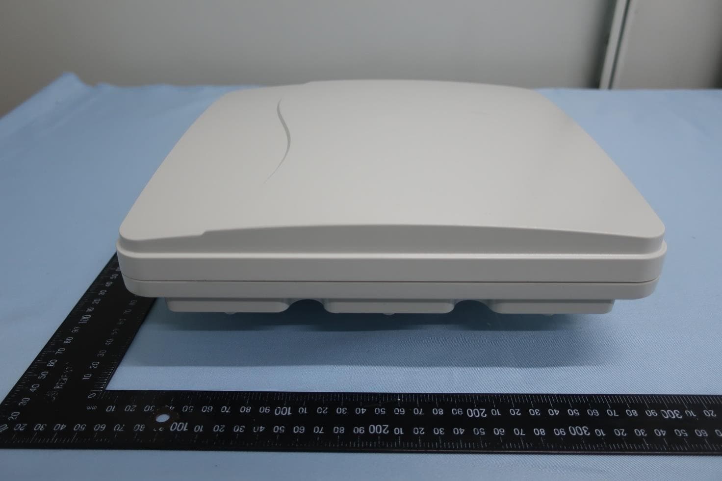 Outdoor CPE - FCC ID 2AU8HSRW410 - Smawave Technology Co. ,Ltd (3)