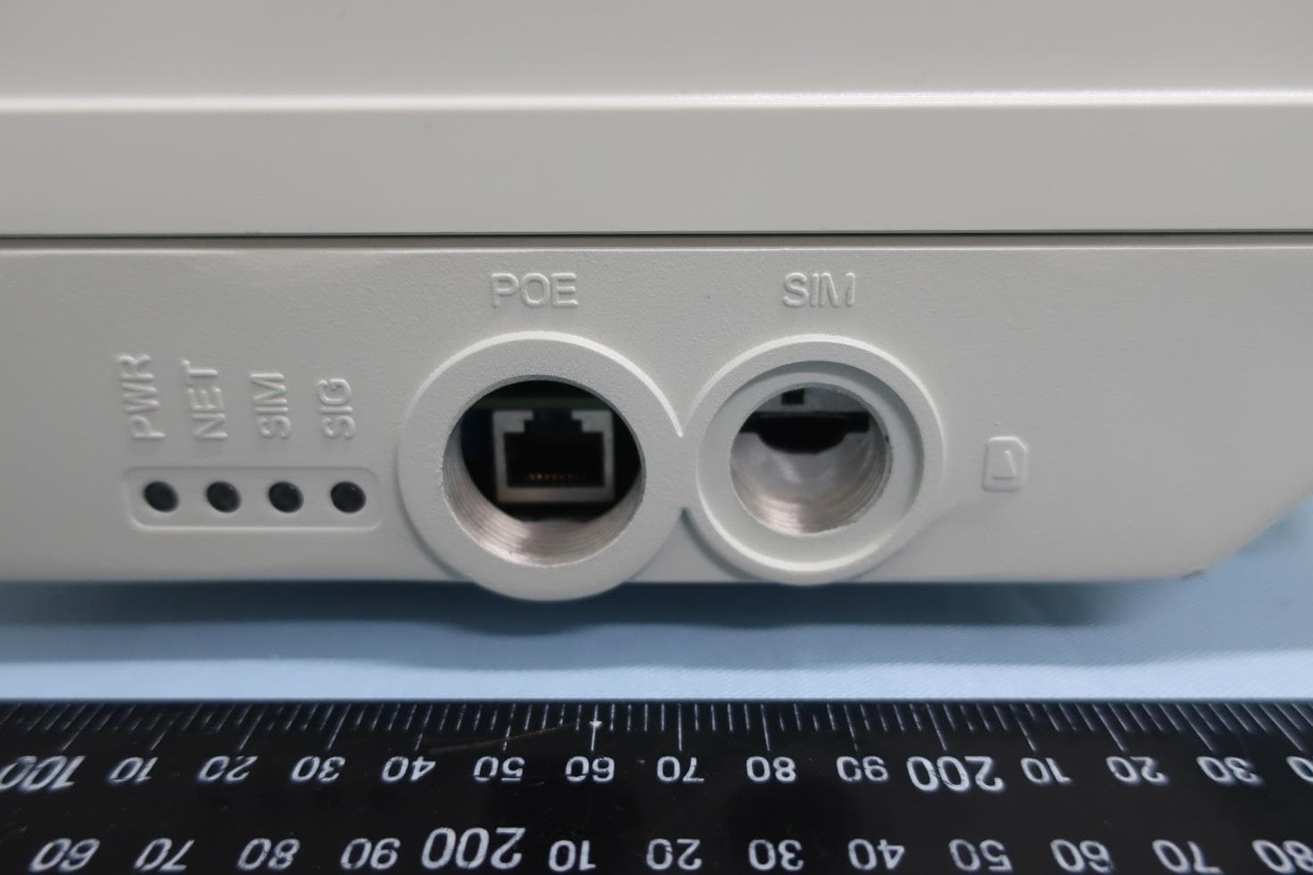 Outdoor CPE - FCC ID 2AU8HSRW410 - Smawave Technology Co. ,Ltd (2)