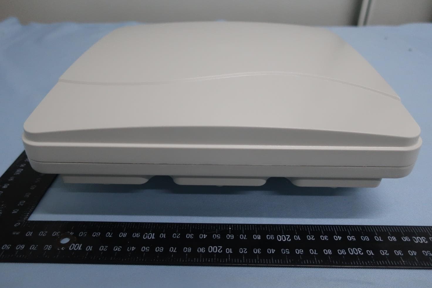 Outdoor CPE - FCC ID 2AU8HSRW410 - Smawave Technology Co. ,Ltd (4)