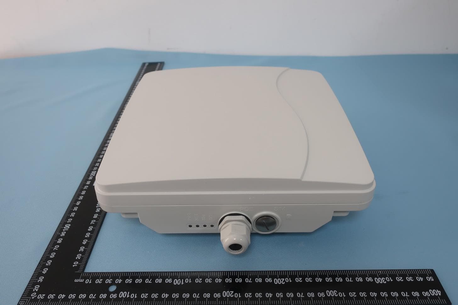 CAT12 outdoor CPE - FCC ID 2AU8HSRW410-CBRS - Smawave Technology Co. ,Ltd (4)