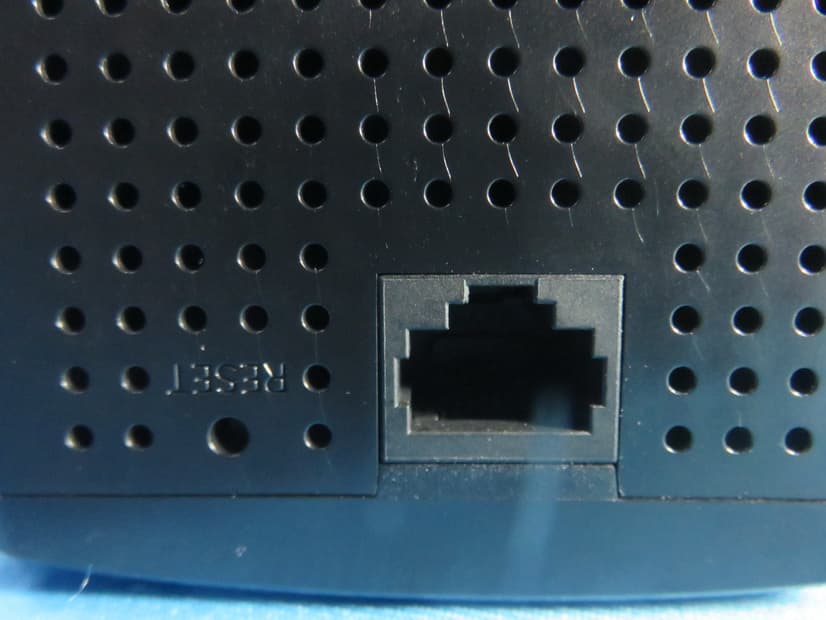 AC2100 Dual Band WiFi Repeater - FCC ID 2AUA9-RQZY002 - Shenzhen Renqing Excellent Technology Co., Ltd. (4)
