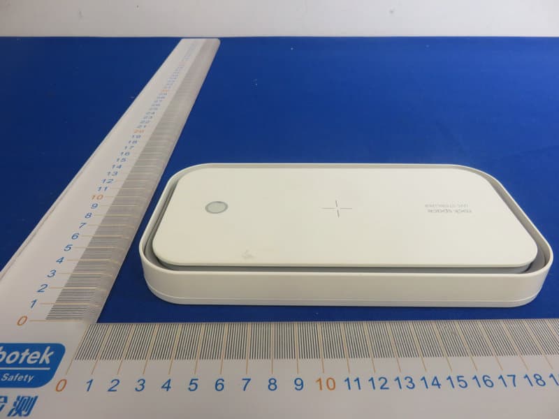 Multi-function UVC Sterilizer(Wireless Charging) - FCC ID 2AUA9-RQZY005 - Shenzhen Renqing Excellent Technology Co., Ltd. (3)