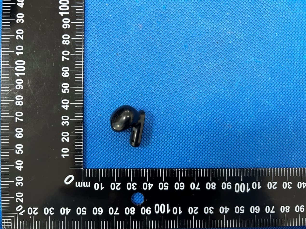 2 in 1 Speaker - FCC ID 2AUB7-BEBTWSSS001 - Shenzhen BEB Electronics CO., Limited (4)