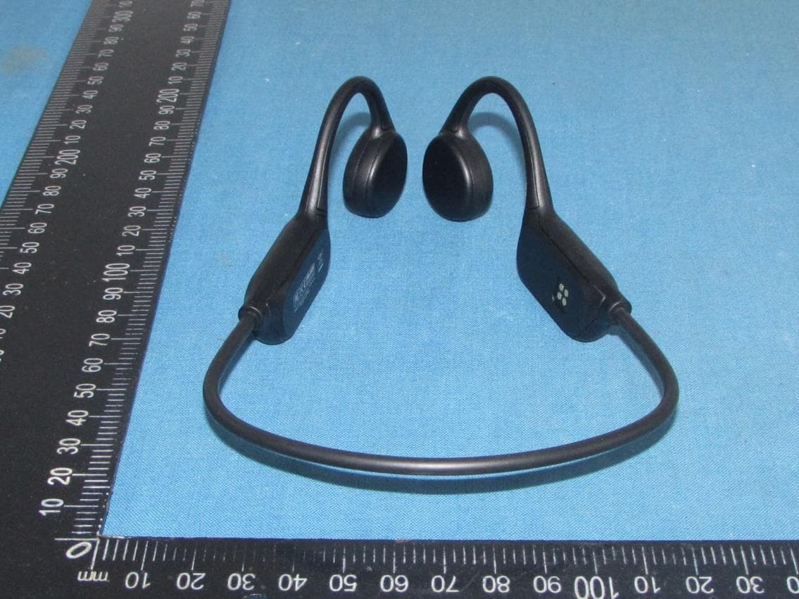 TRI PRO Multi-Sport Headphone - FCC ID 2AUCH-H2OAUDIO - Finnovate Group, LLC (4)