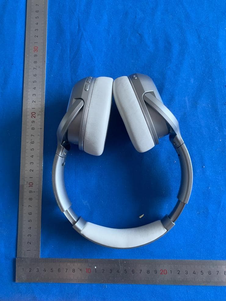 Bluetooth headphones - FCC ID 2AUCH-RIPT-ULTRA - Finnovate Group, LLC