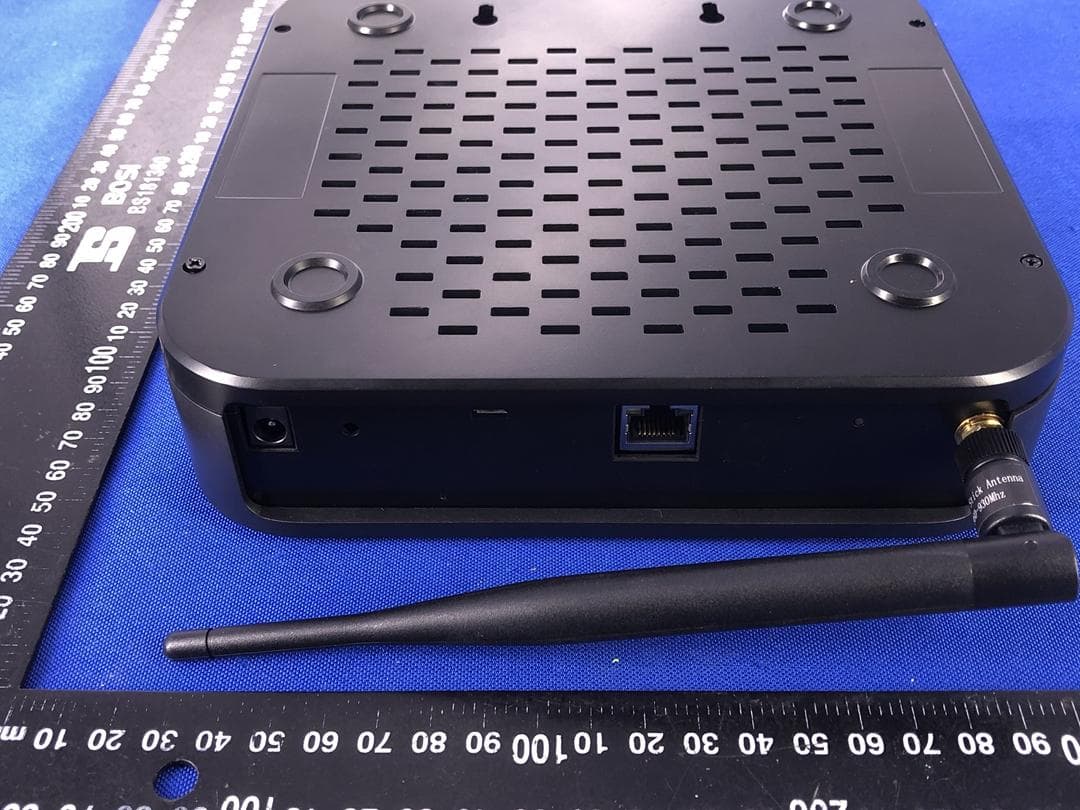 Router - FCC ID 2AUCLLD-1000-1 - FX Technology Limited (5)