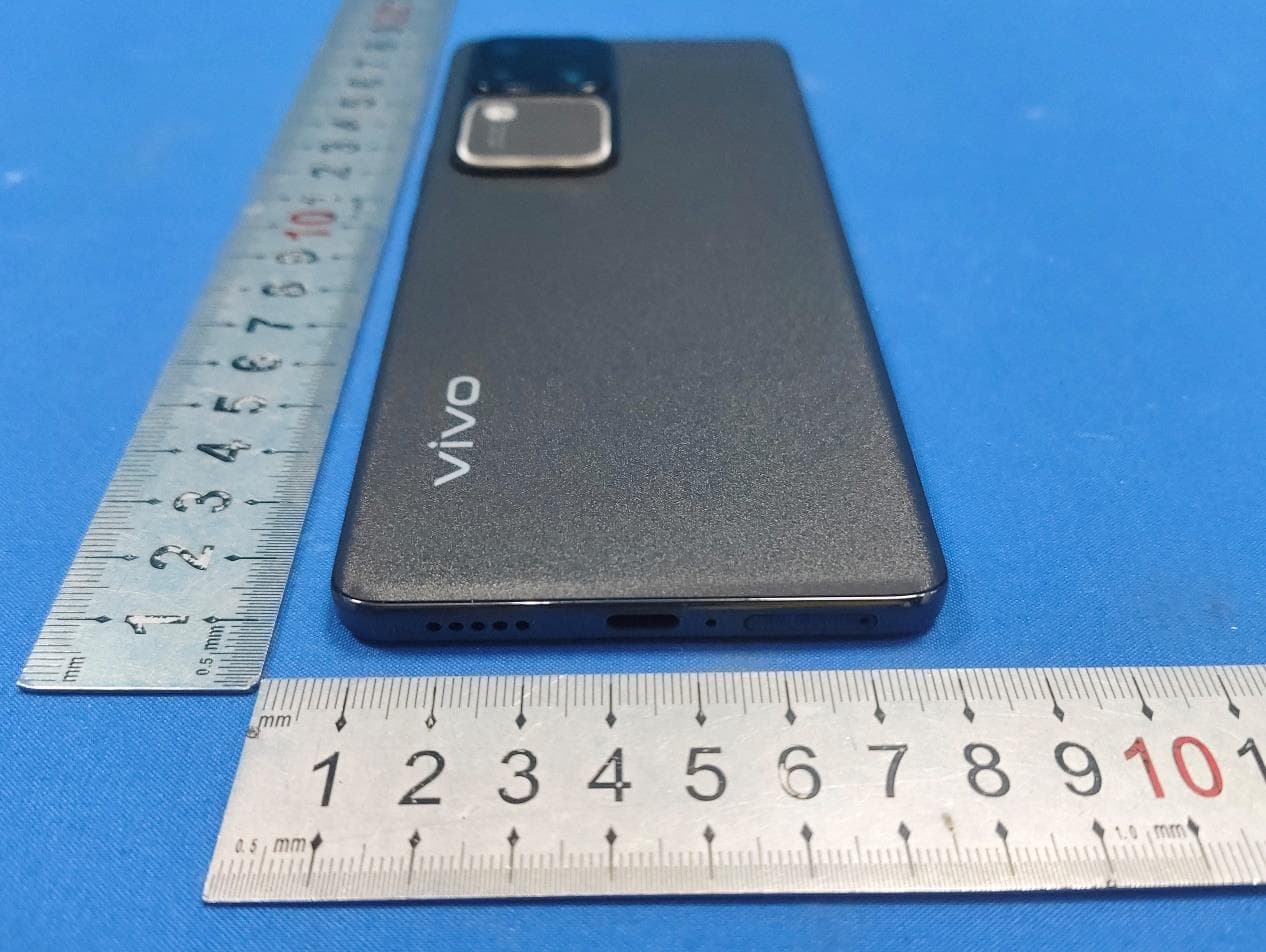 Mobile Phone - FCC ID 2AUCY-V2318 - vivo Mobile Communication Co., Ltd. (4)