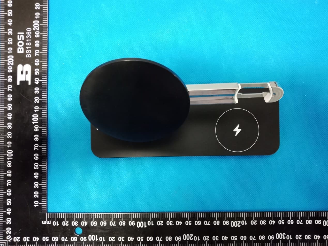Wireless Charger - FCC ID 2AUDO-A5 - Shenzhen Itian Technology Co.,Ltd.