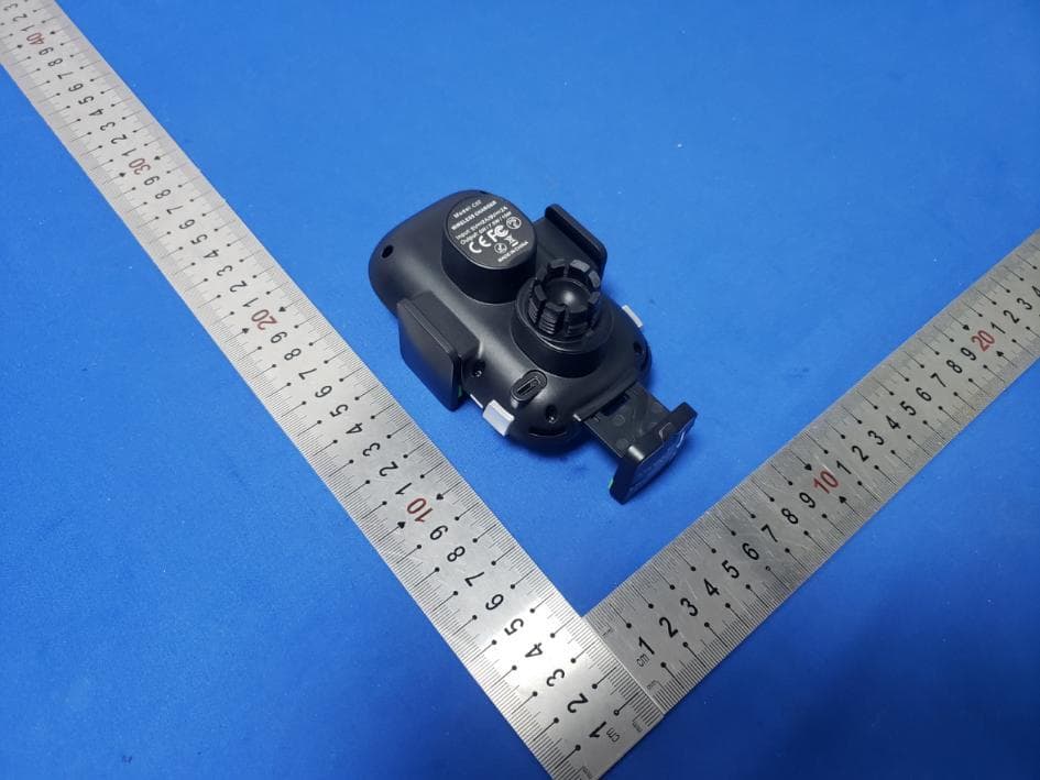 Wireless Car Charger - FCC ID 2AUDO-C32 - Shenzhen Itian Technology Co.,Ltd. (3)
