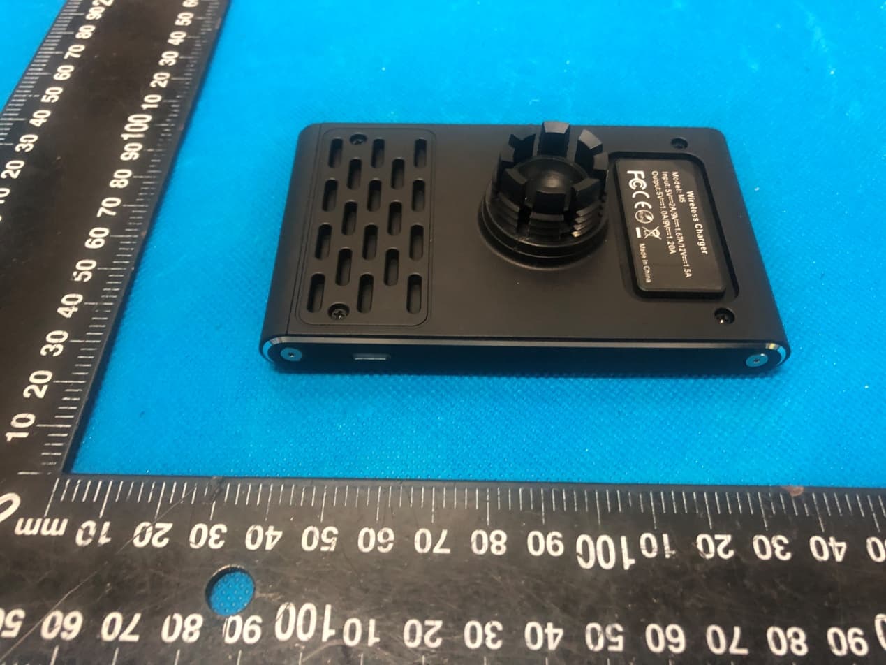 Wireless Charger - FCC ID 2AUDO-M5 - Shenzhen Itian Technology Co.,Ltd. (5)