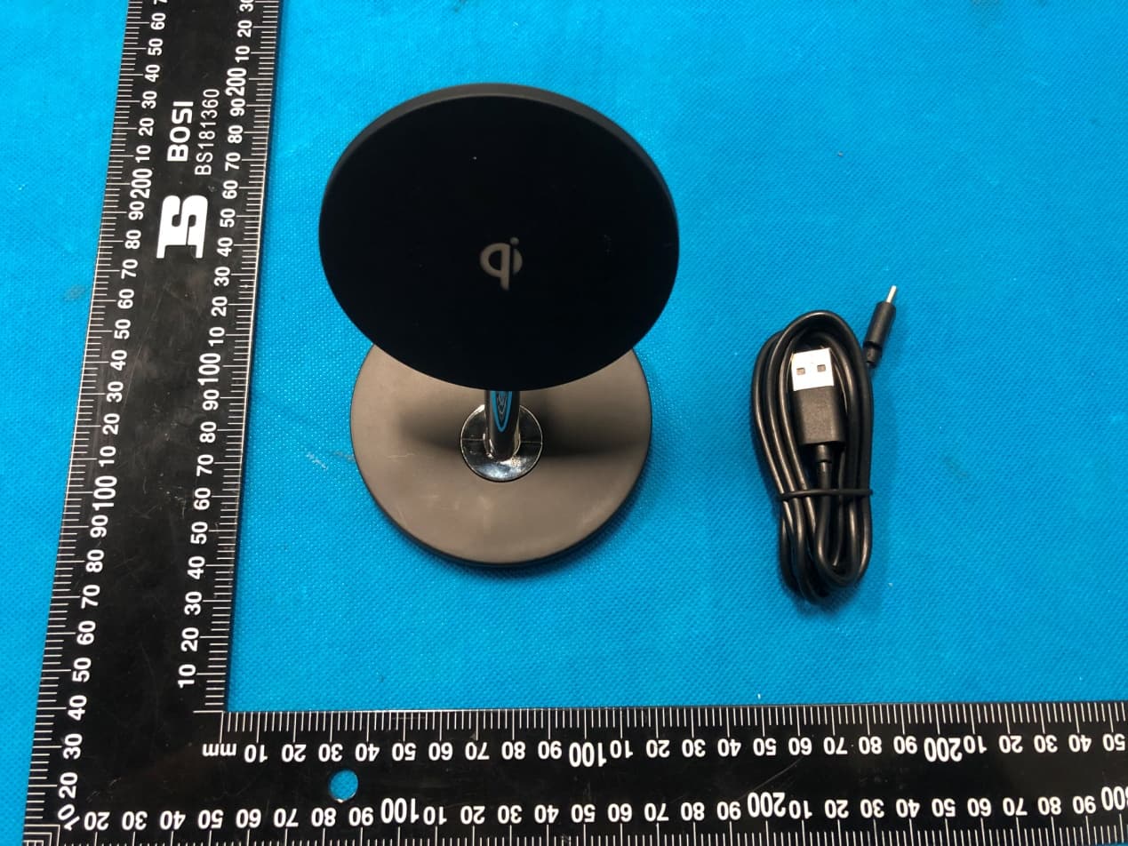 Wireless Charger - FCC ID 2AUDO-Q10 - Shenzhen Itian Technology Co.,Ltd.