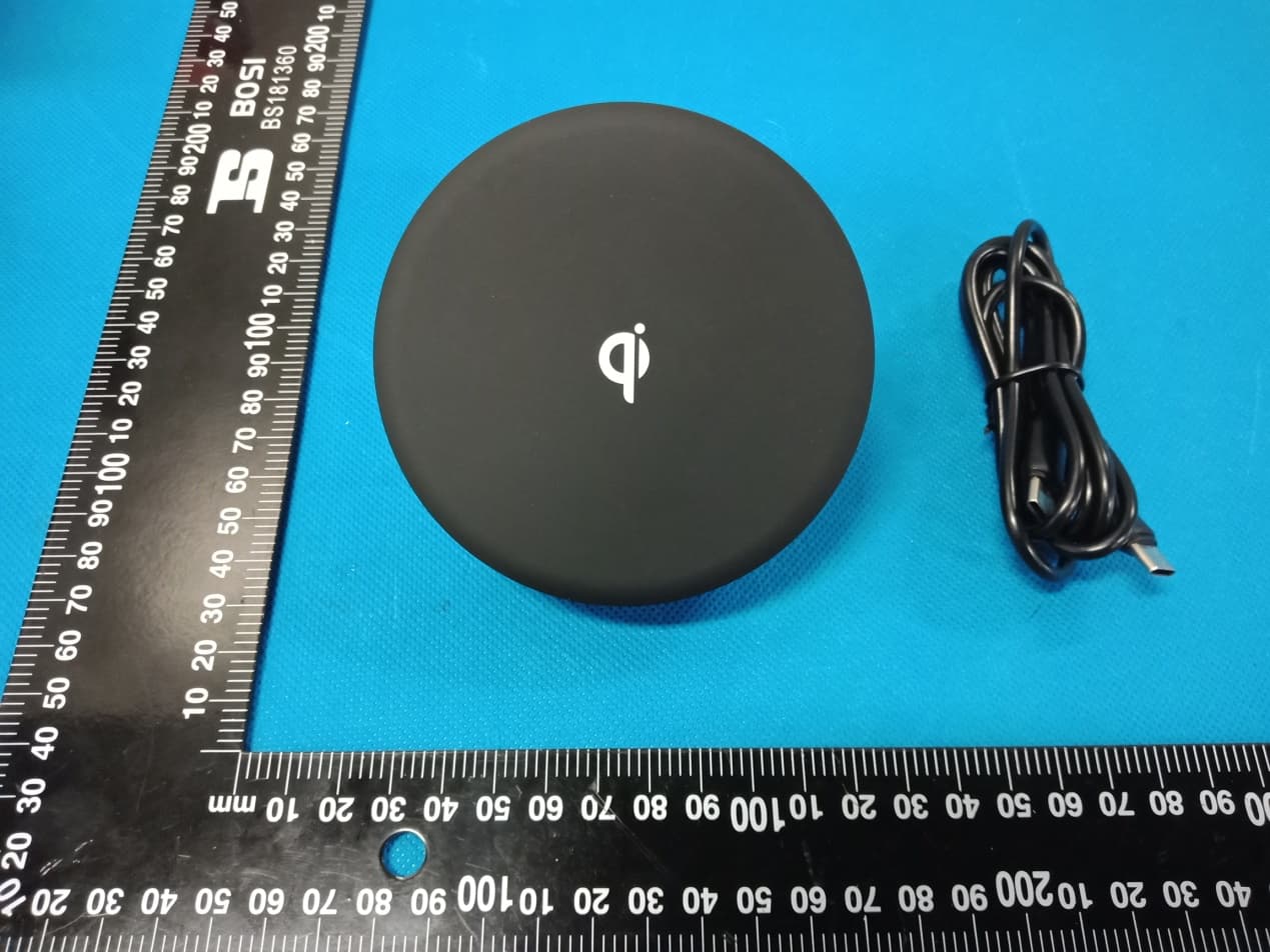 Wireless Charger - FCC ID 2AUDO-Q8 - Shenzhen Itian Technology Co.,Ltd. (2)
