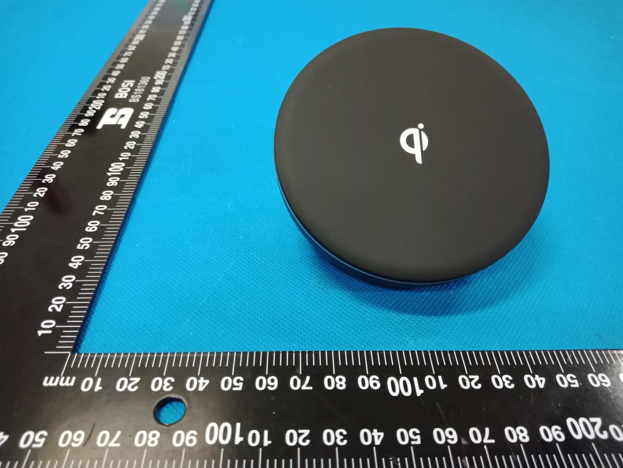 Wireless Charger - FCC ID 2AUDO-Q8 - Shenzhen Itian Technology Co.,Ltd. (4)