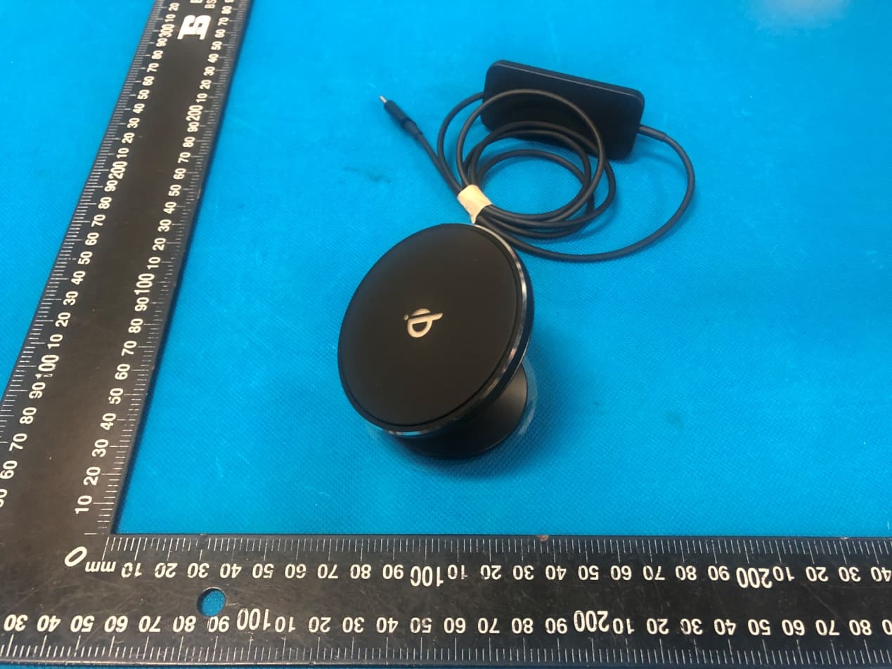 Wireless Charger - FCC ID 2AUDO-Q9 - Shenzhen Itian Technology Co.,Ltd. (4)