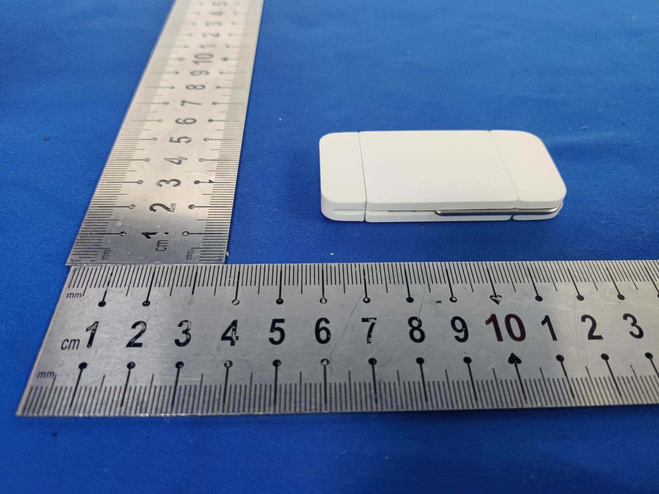 Wireless Charger - FCC ID 2AUDO-U8AU8S - Shenzhen Itian Technology Co.,Ltd. (4)