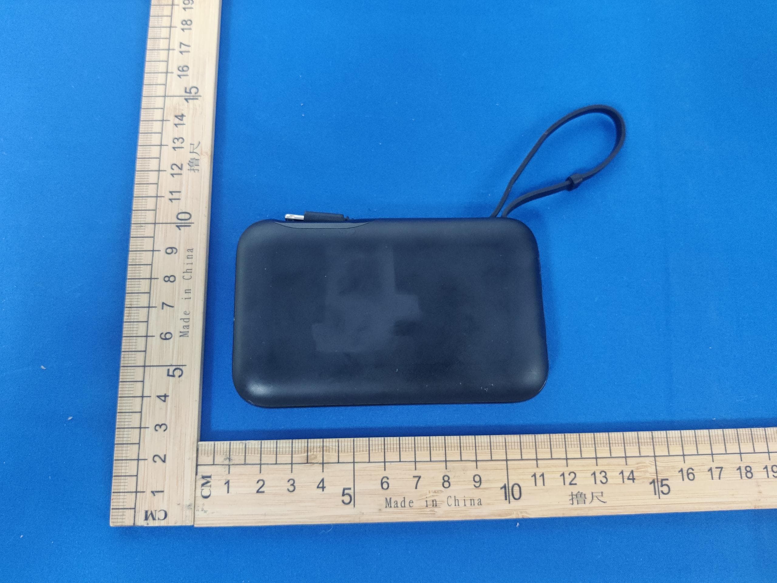 POWER BANK - FCC ID 2AUDO-V11AV11S - Shenzhen Itian Technology Co.,Ltd. (2)