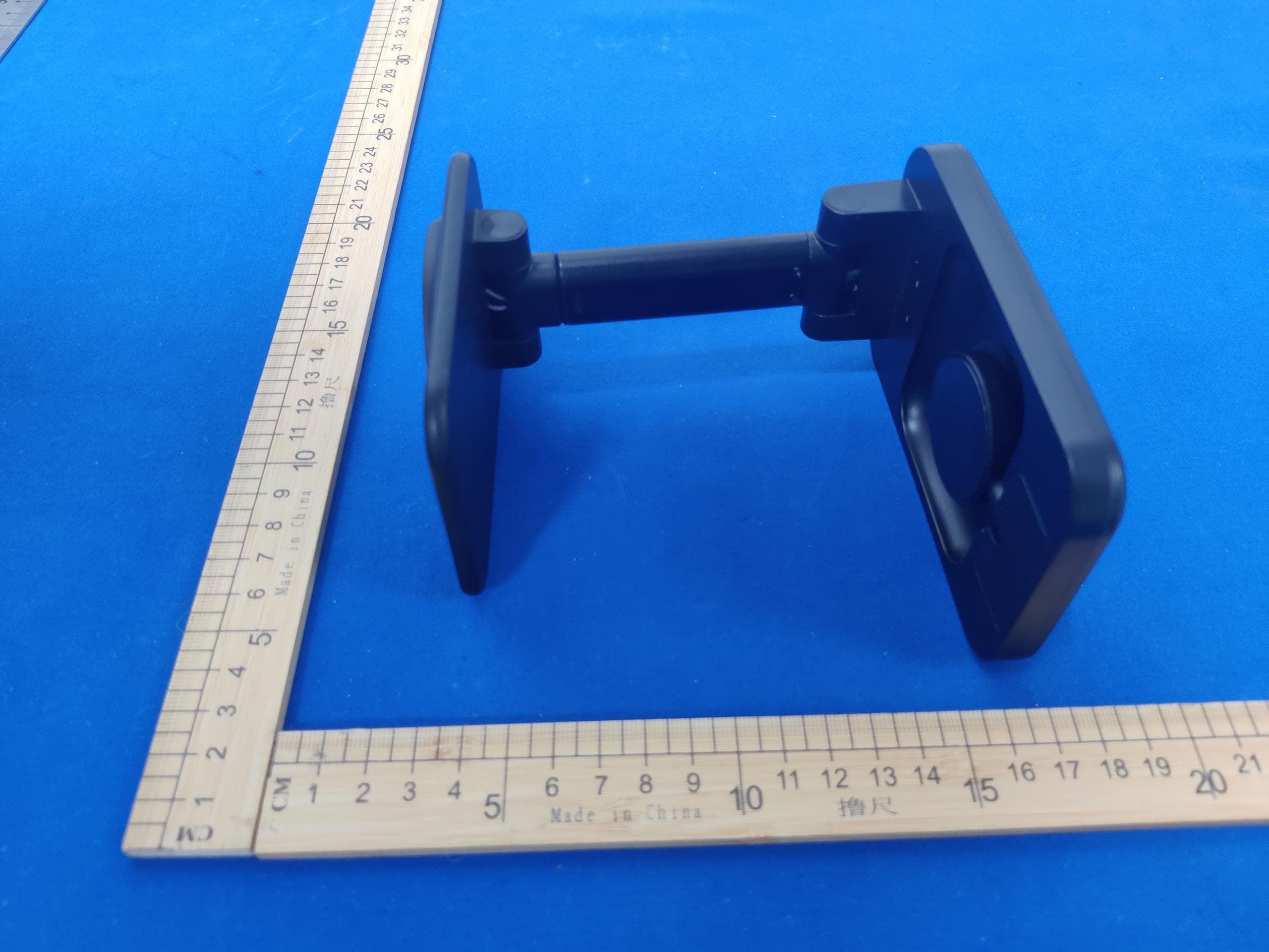 3 in 1 MagSafe Charger - FCC ID 2AUDO-V16 - Shenzhen Itian Technology Co.,Ltd. (3)