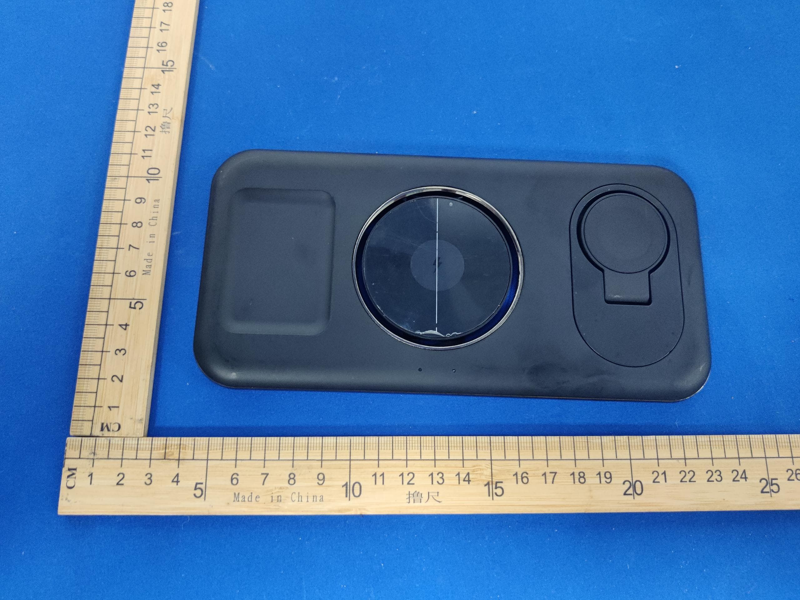 3 in 1 MagSafe Charger - FCC ID 2AUDO-V18 - Shenzhen Itian Technology Co.,Ltd. (3)