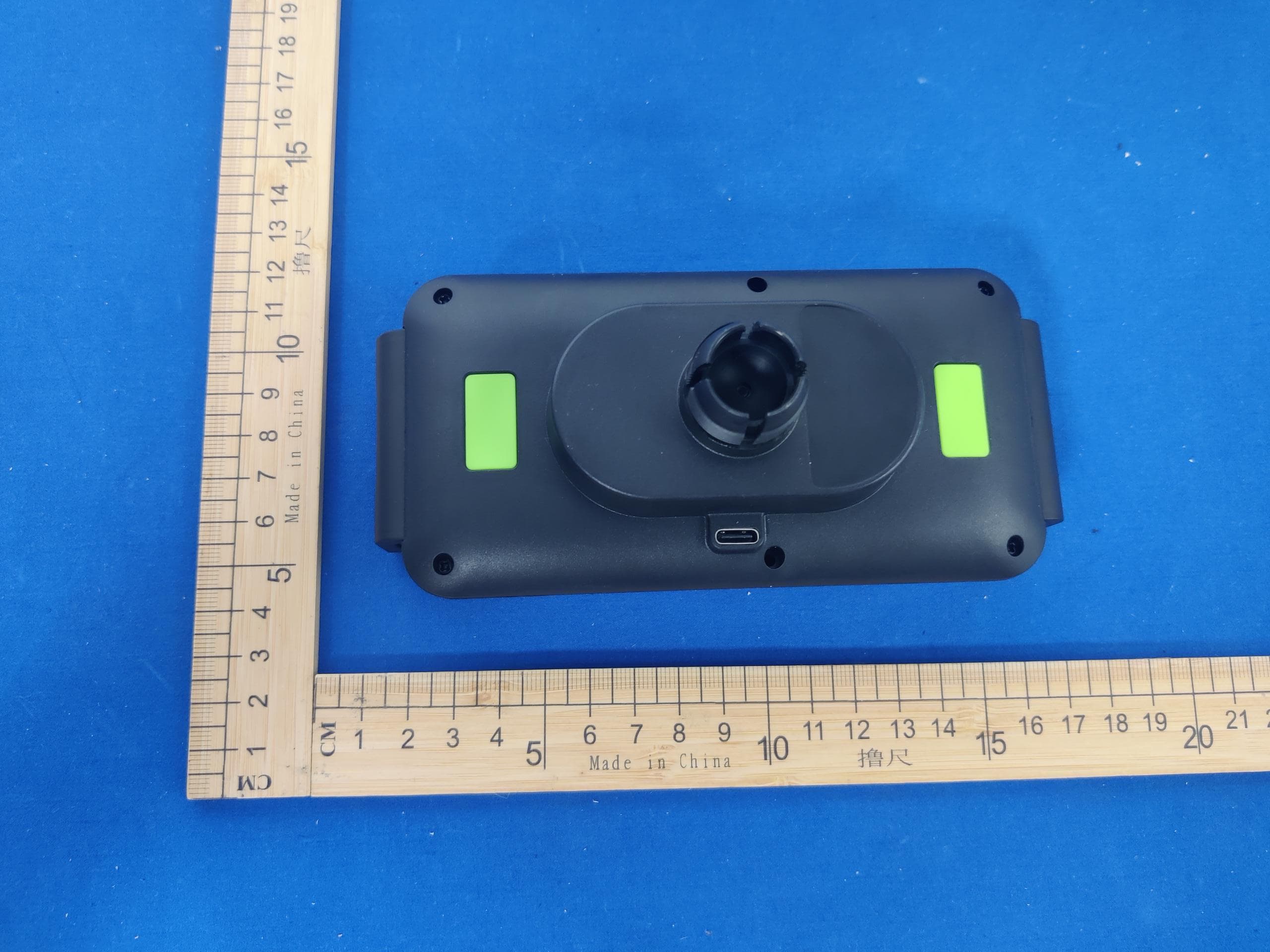 Automatic Clamping Mount - FCC ID 2AUDO-V6V7 - Shenzhen Itian Technology Co.,Ltd.