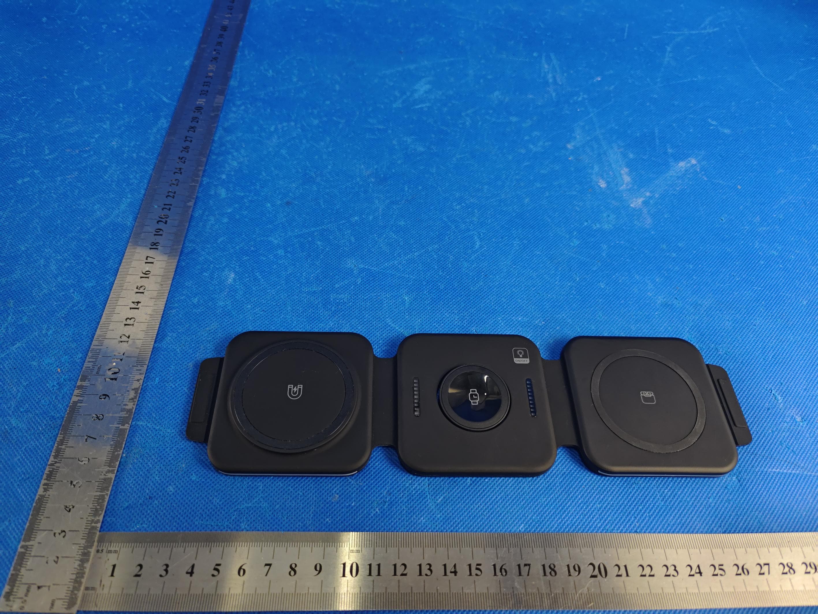 3 in 1 Magnetic Folding Wireless Charger - FCC ID 2AUDY-TKWC-037 - SHENZHEN SHOUERNUO TECHNOLOGY CO LTD (3)