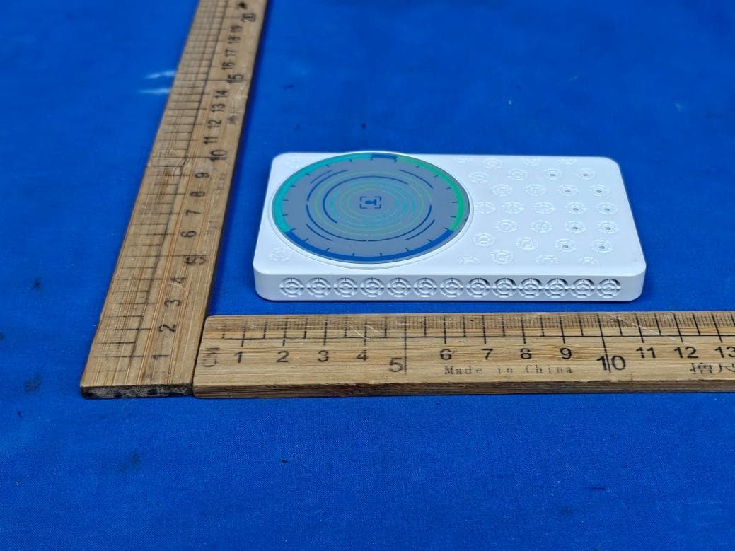 Touch-Control Wireless Selfie Live Streaming Projector - FCC ID 2AUDZ-TP01 - Shenzhen Keithy Innovation Technology Co., Ltd. (2)