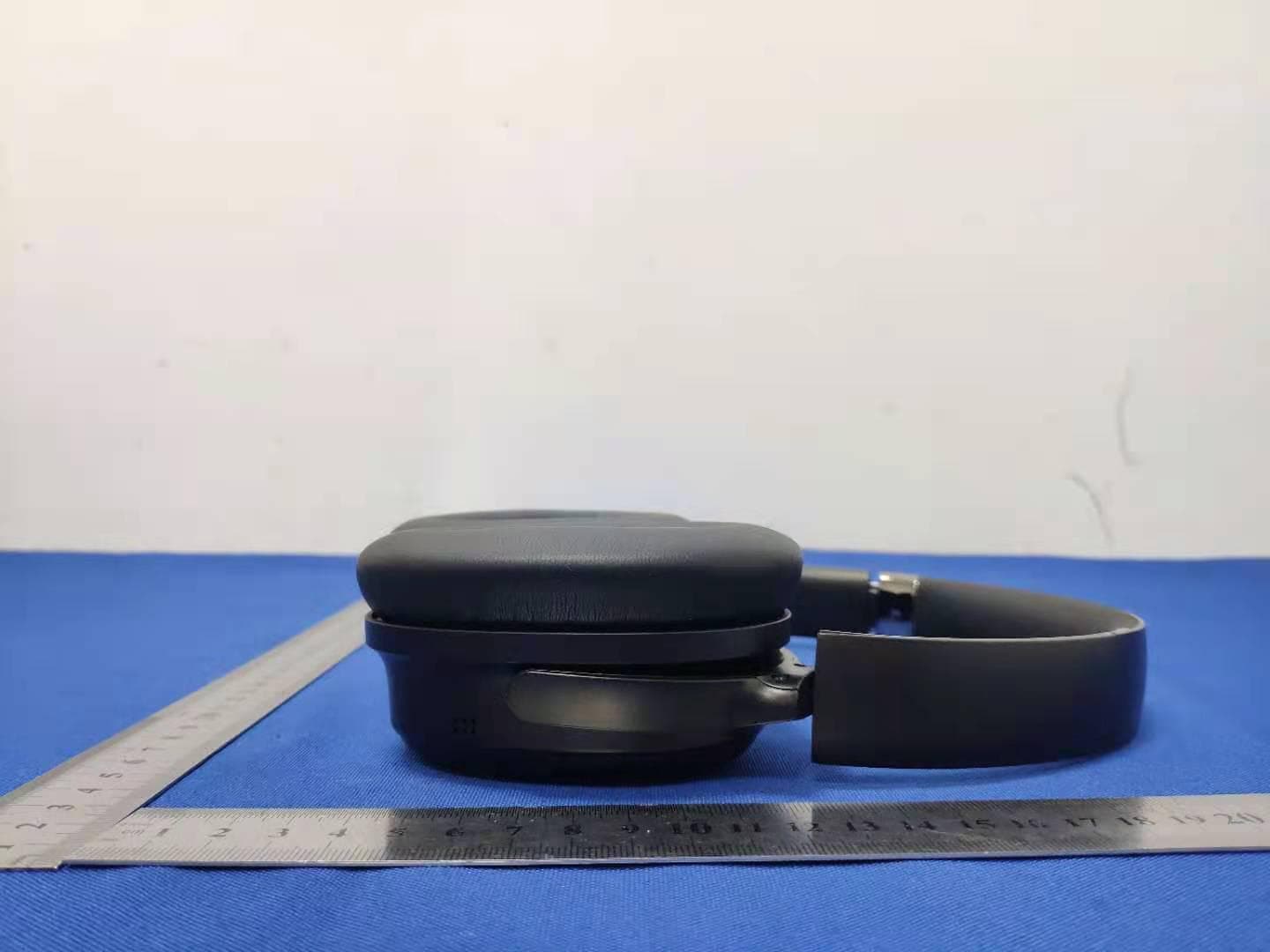 WIRELESS HEADPHONES - FCC ID 2AUEW-ZH700 - Shenzhen Yikexin Network Technology Co.,Ltd. (2)