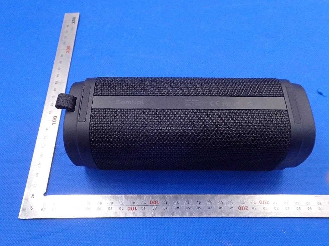 Bluetooth Speaker - FCC ID 2AUEW-ZK306 - Shenzhen Yikexin Network Technology Co.,Ltd. (4)
