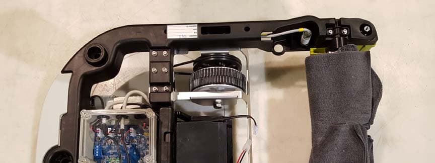 An automated solar panel cleaning robot with a sub giga communication chip. - FCC ID 2AUGO-T4 - Ecoppia Scientific Ltd (2)