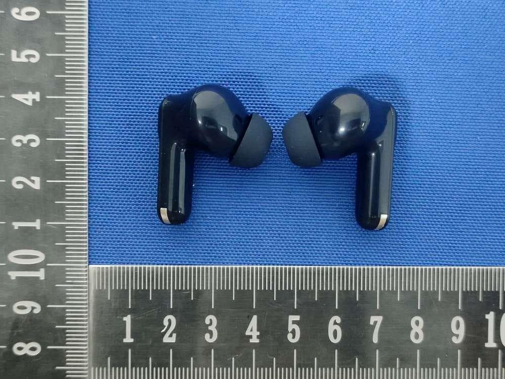 Bluetooth Headset - FCC ID 2AUGP-SP100 - Shenzhen Bade Electronic Technology Co., Ltd. (2)
