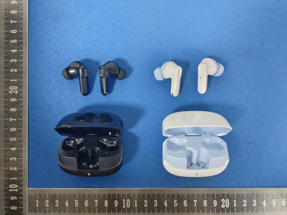 Bluetooth Headset - FCC ID 2AUGP-SP100 - Shenzhen Bade Electronic Technology Co., Ltd.