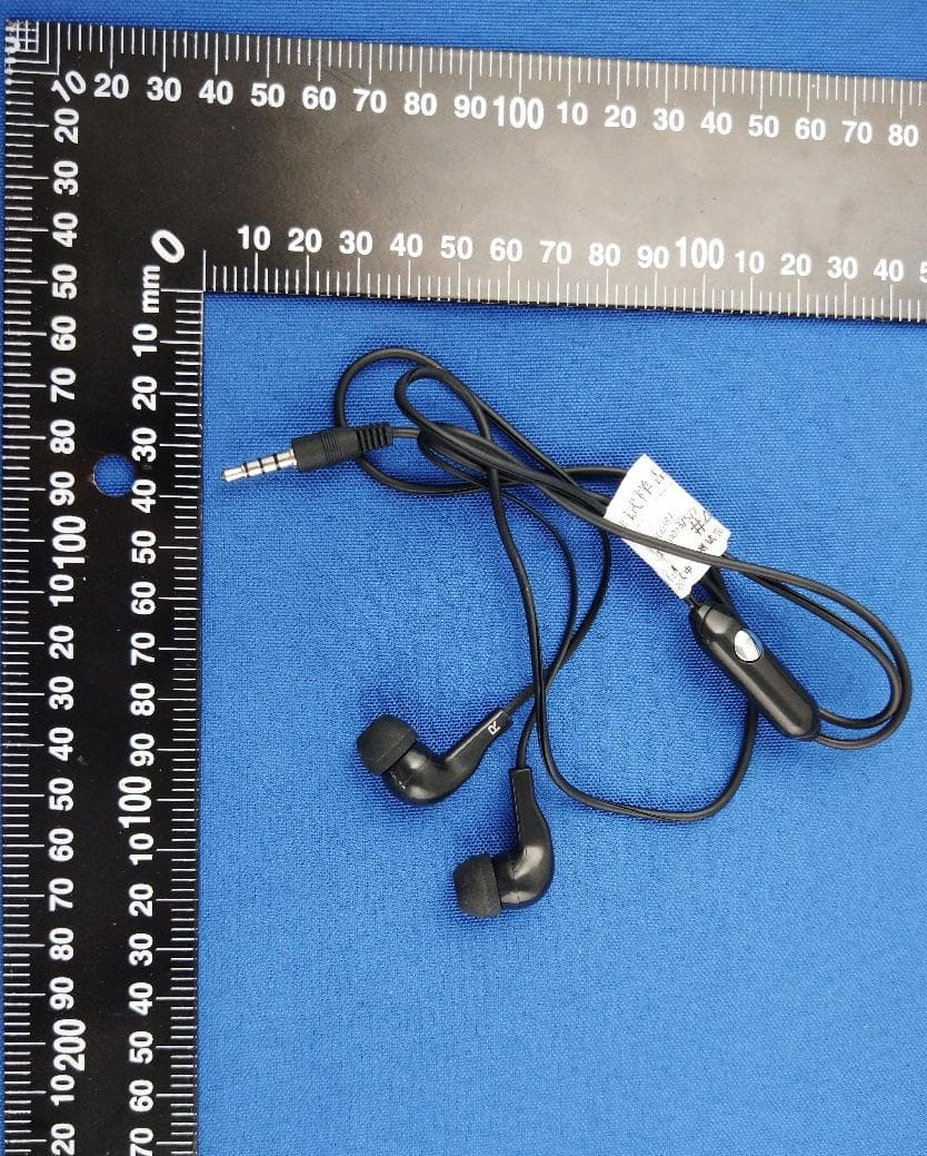 4G Smart phone - FCC ID 2AUHC-CTGED01A - CommuniTake Technologies Ltd.
