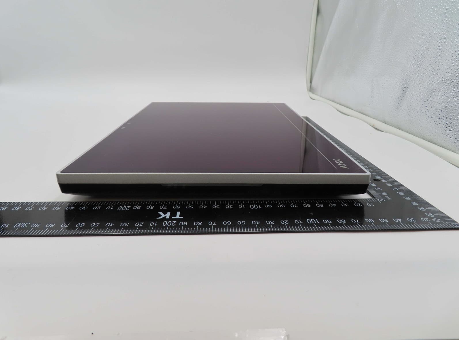 15.6 inches Touch Panel - FCC ID 2AUHEVARIA-150 - Harman Professional, Inc. (5)