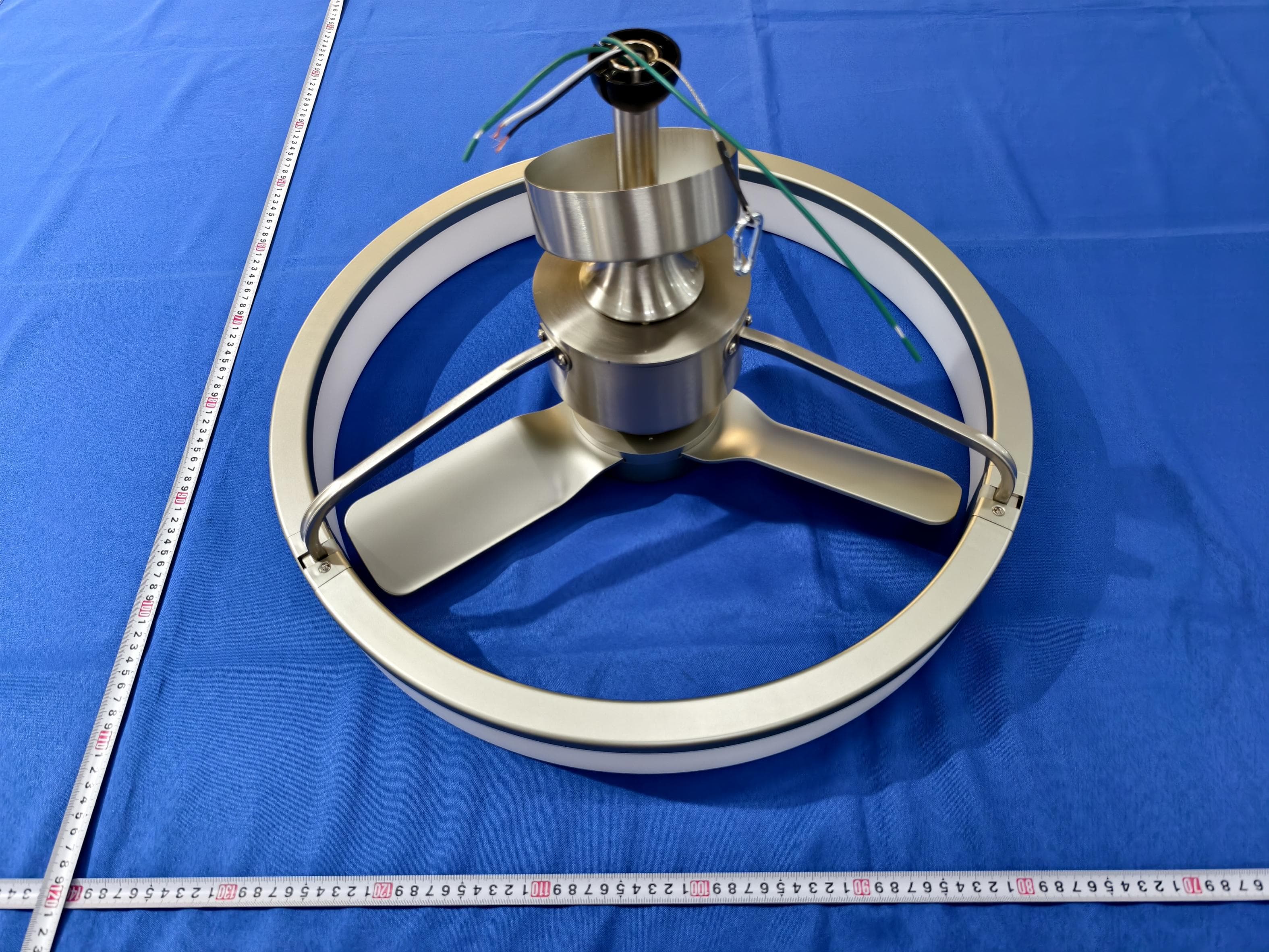 23 inch Sunnyvale fan Brushed Nickel with remote - FCC ID 2AUHG-23FAN-SUVR - ARTIKA FOR LIVING INC (2)