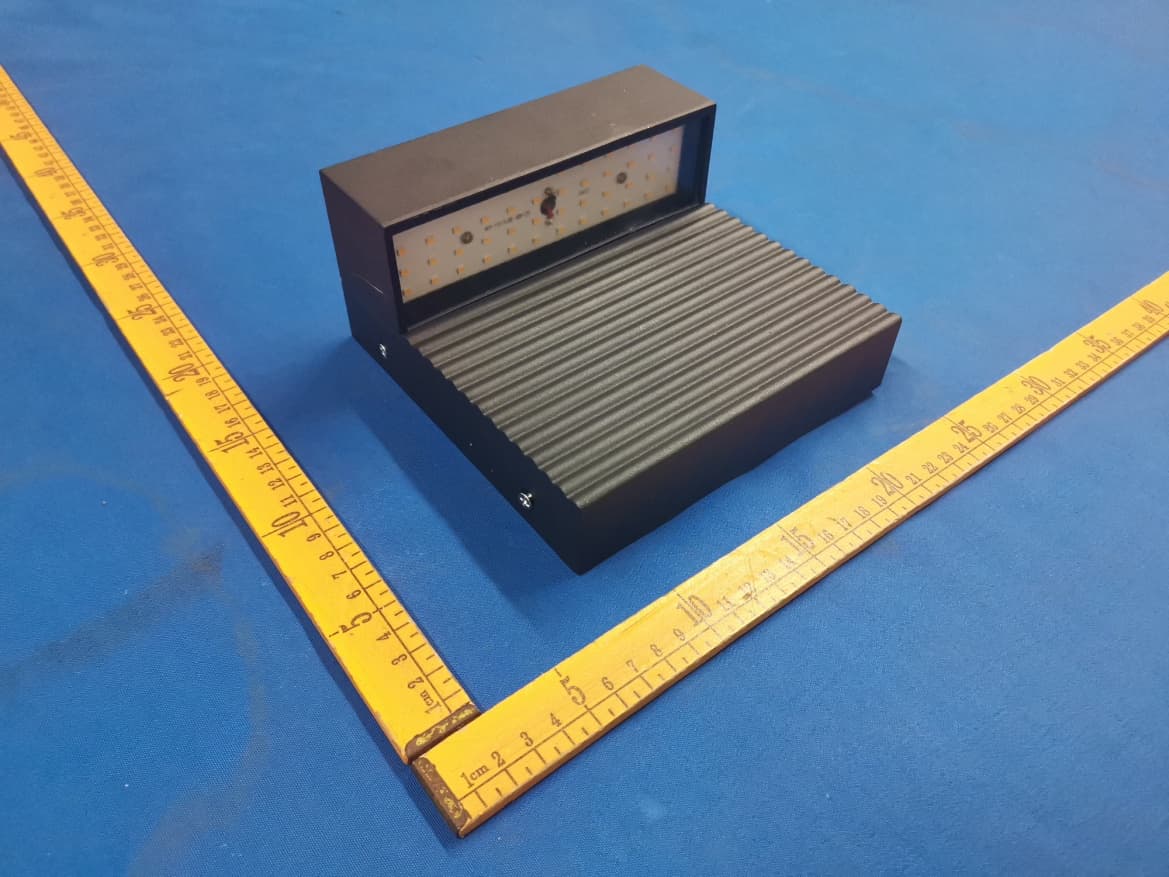 LED wall lamp - FCC ID 2AUHG-6OUT-DS - ARTIKA FOR LIVING INC