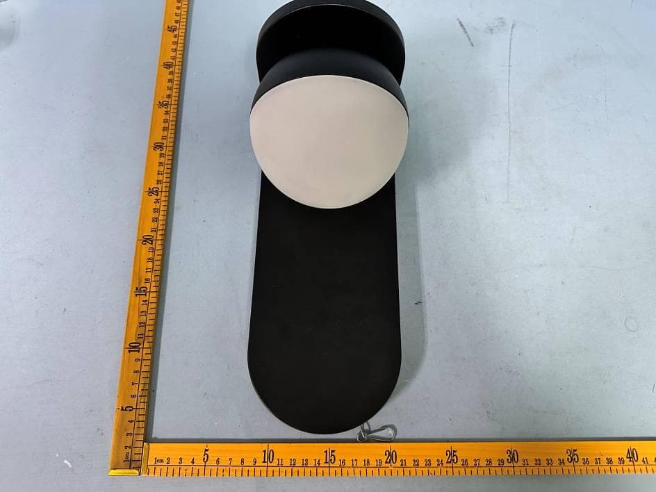 LED Outdoor Wall Light - FCC ID 2AUHG-OUT-BLC - ARTIKA FOR LIVING INC (2)