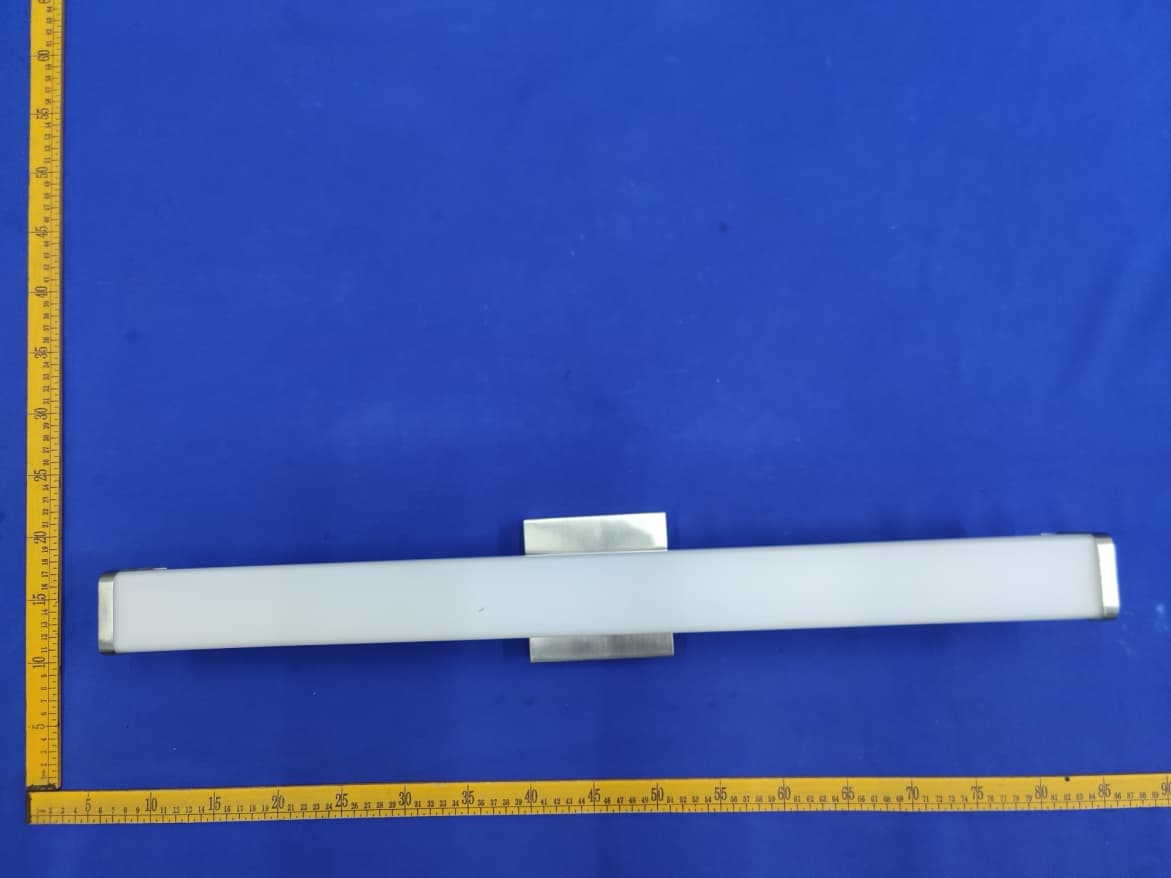 Led wall lamp - FCC ID 2AUHG-VAN-VA5C - ARTIKA FOR LIVING INC (2)