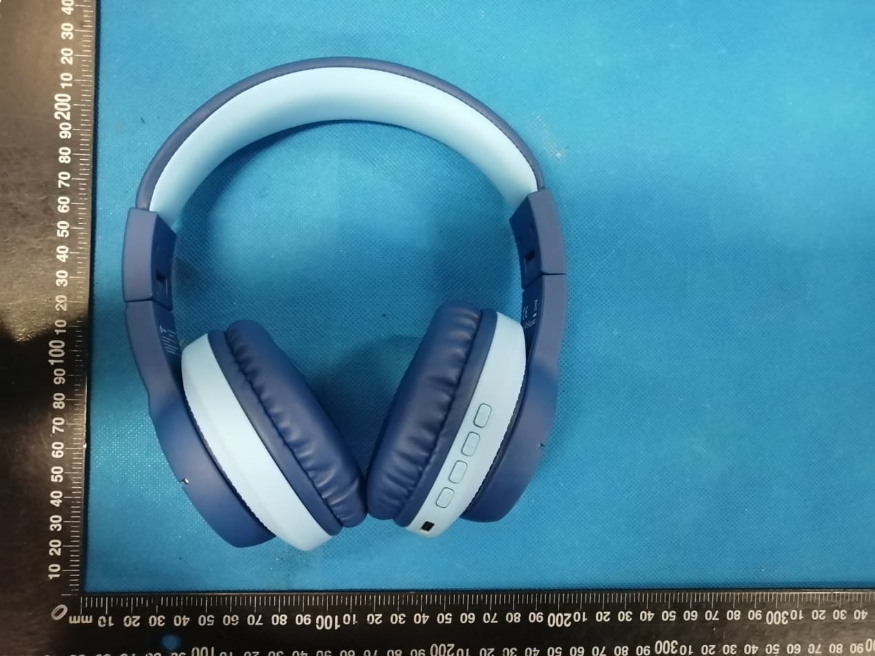 Wireless headphones - FCC ID 2AUKD-BTH12 - Dongguan Shangyuan Electronics Co., Ltd (4)