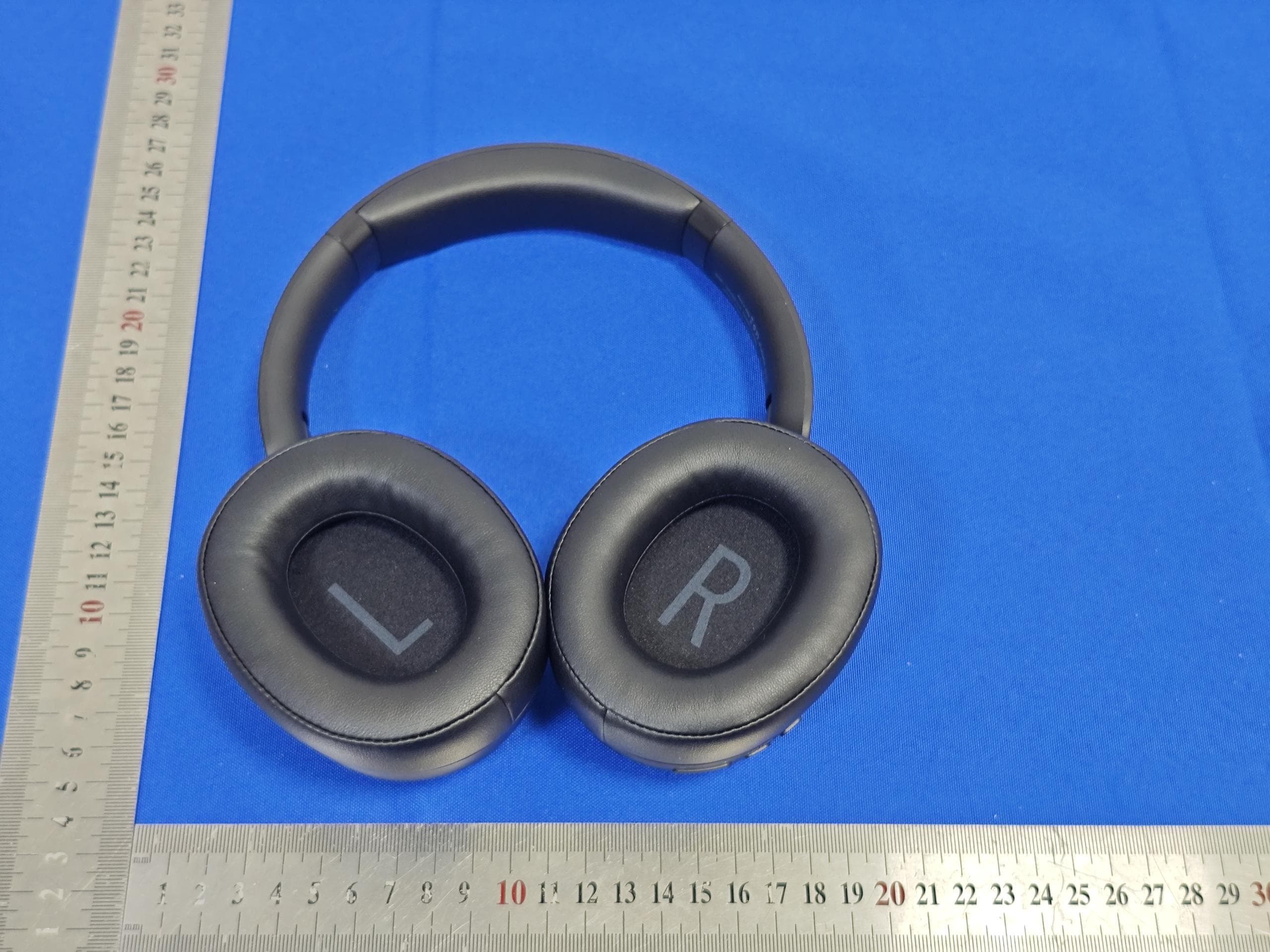Headphones - FCC ID 2AUKD-U8 - Dongguan Shangyuan Electronics Co., Ltd (3)