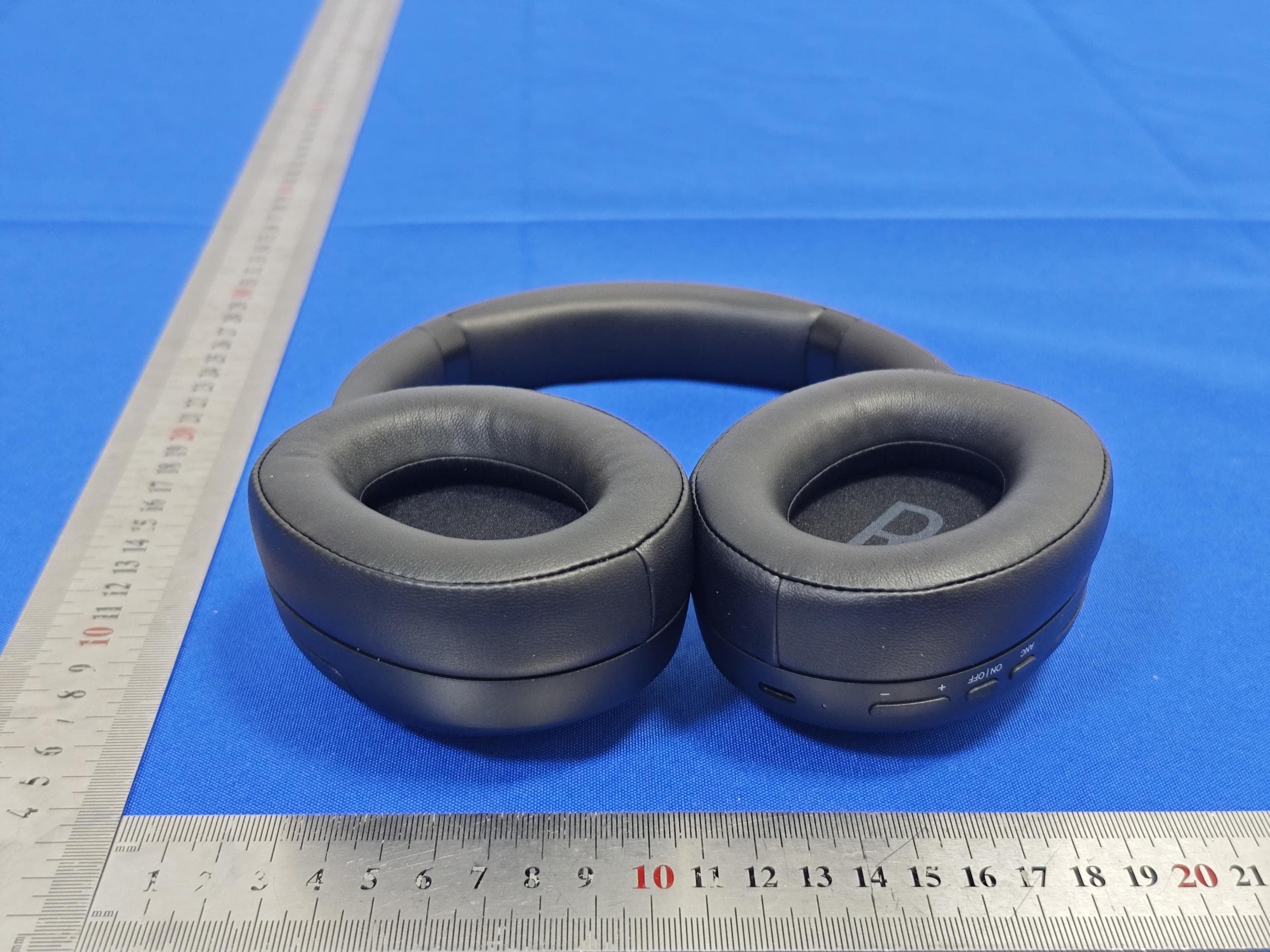 Headphones - FCC ID 2AUKD-U8 - Dongguan Shangyuan Electronics Co., Ltd (4)