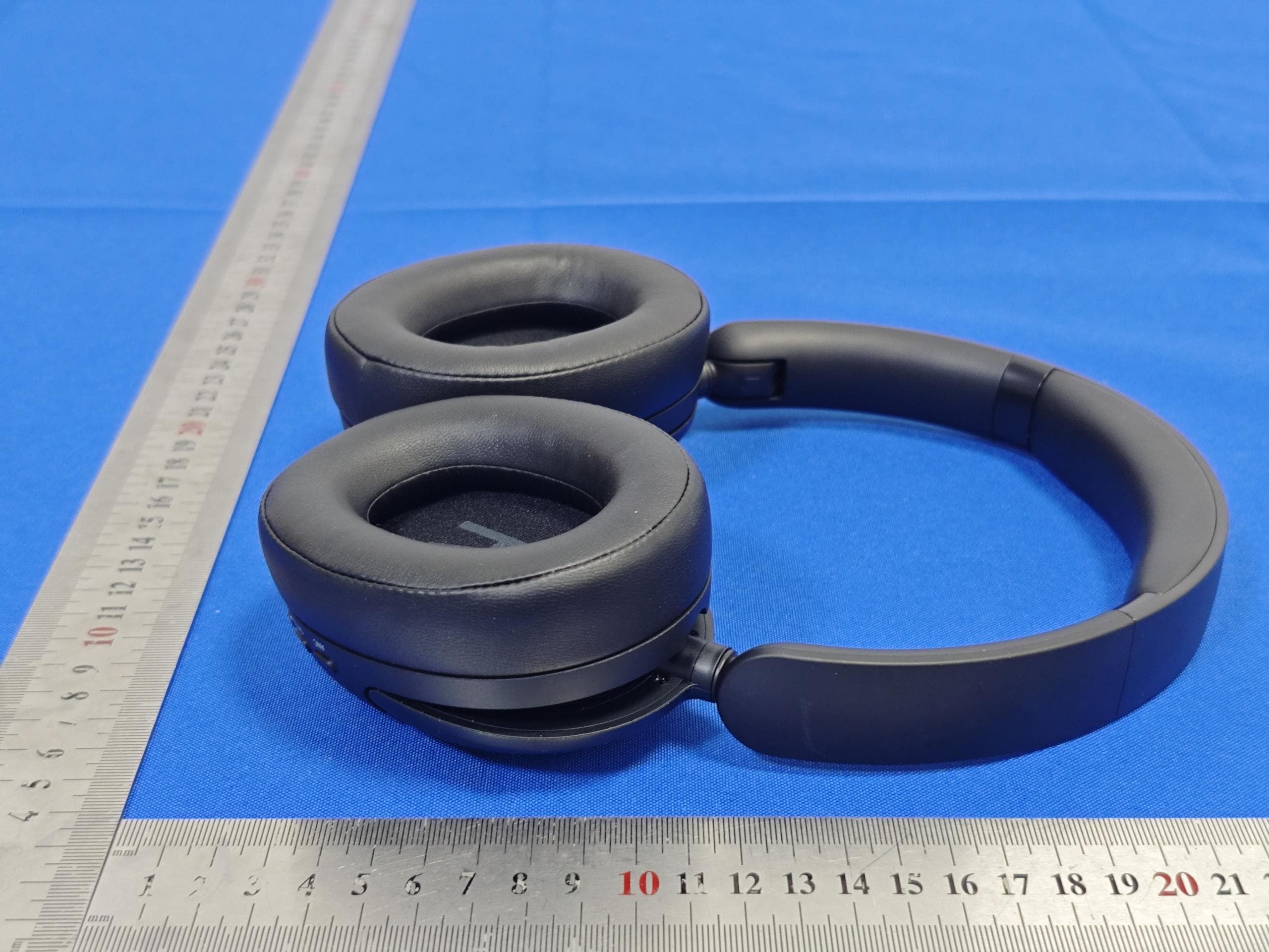 Headphones - FCC ID 2AUKD-U8 - Dongguan Shangyuan Electronics Co., Ltd (5)