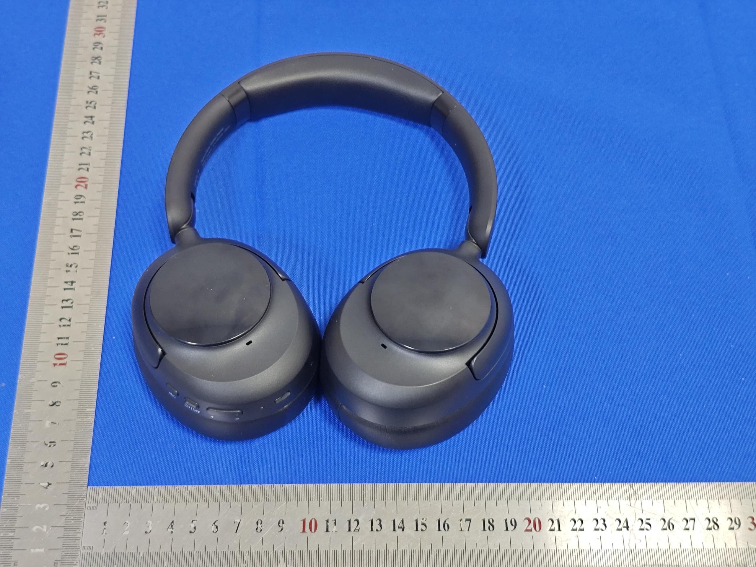 Headphones - FCC ID 2AUKD-U8 - Dongguan Shangyuan Electronics Co., Ltd (2)
