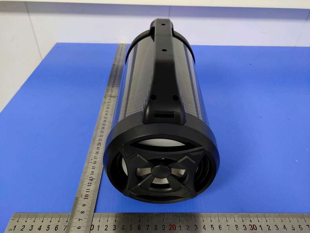 Bluetooth speaker - FCC ID 2AUMG-CYCLONE - iDance Distribution Ltd. (4)