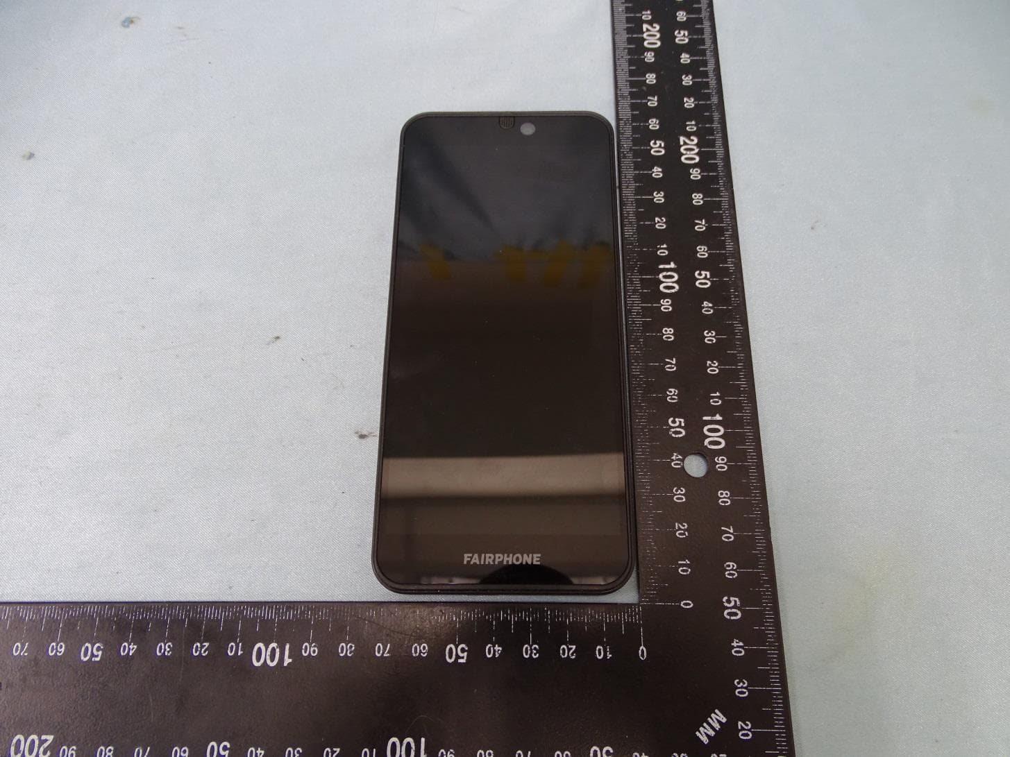 Smart Phone - FCC ID 2AUWUFAIRPHONE3 - FairPhone B.V. (2)