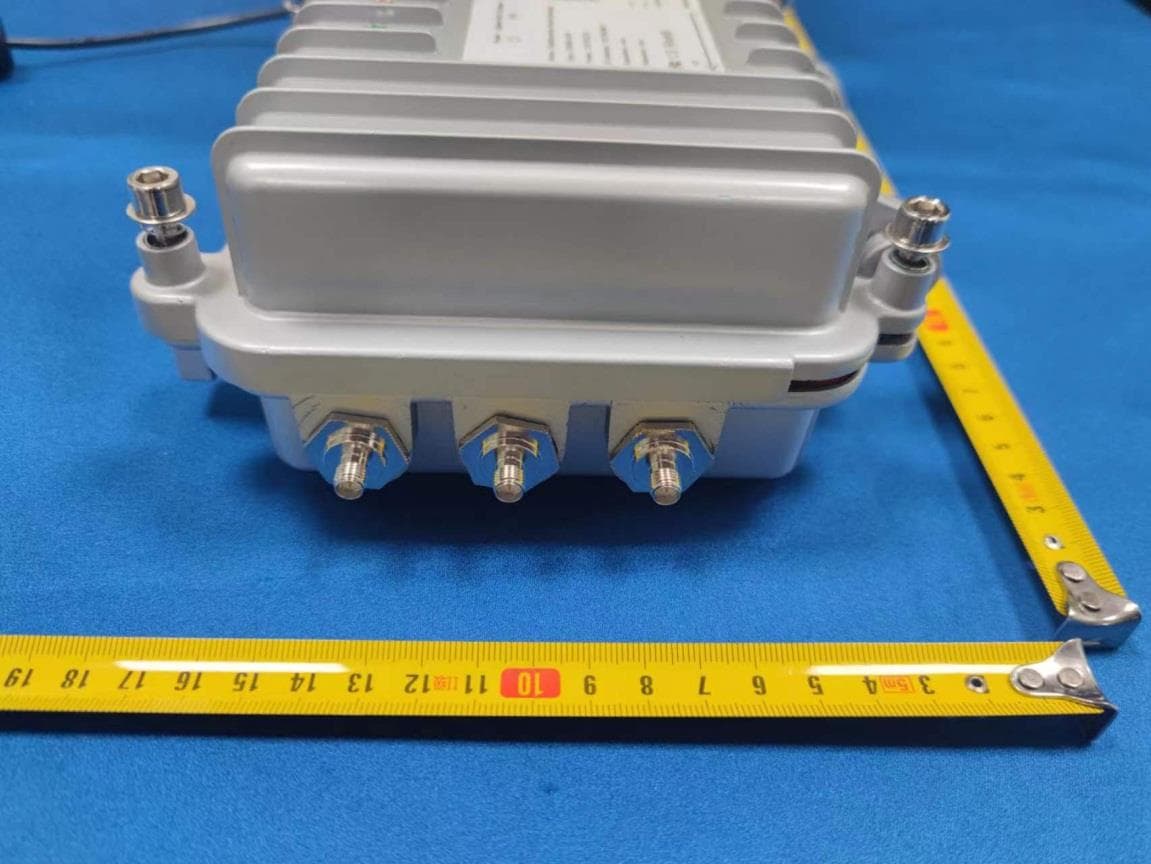Waterproof Industrial Gateway - FCC ID 2AUXBDSGW-010 - Hangzhou Roombanker Technology Co., Ltd. (2)