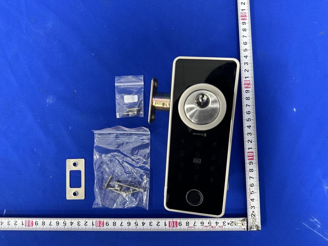 US Deadbolt lock - FCC ID 2AUXBDSL-090-1 - Hangzhou Roombanker Technology Co., Ltd.