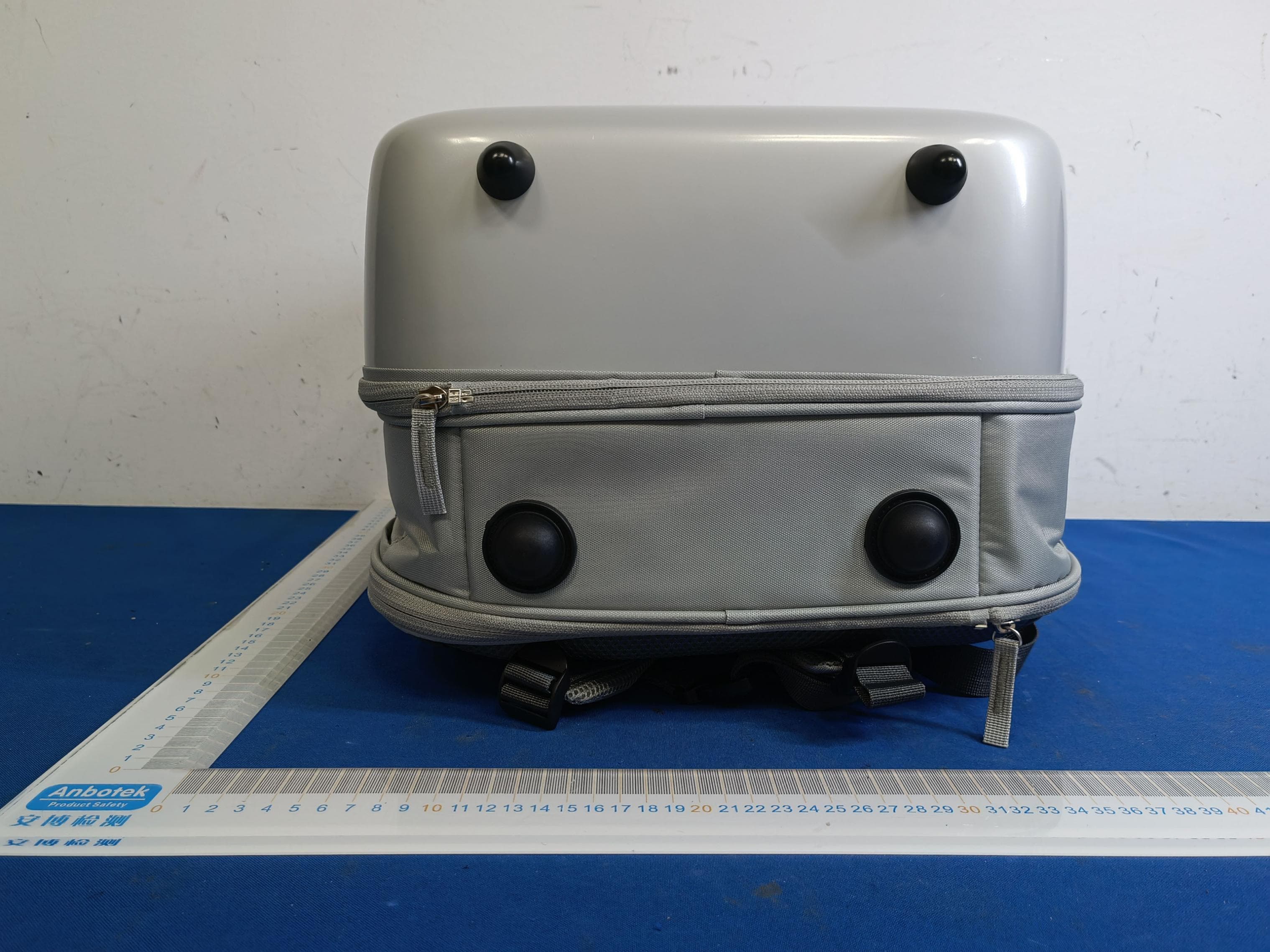 DOGNESS SMART SPACE CAPSULE PET TPAVEL BAG - FCC ID 2AUY5-K03 - Dongguan Jiasheng Enterprise Co., Ltd. (2)