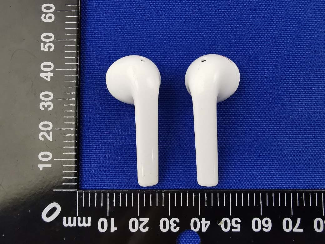 Bluetooth headset - FCC ID 2AUYFRMA205 - Realme Chongqing Mobile Telecommunications Corp., Ltd. (2)