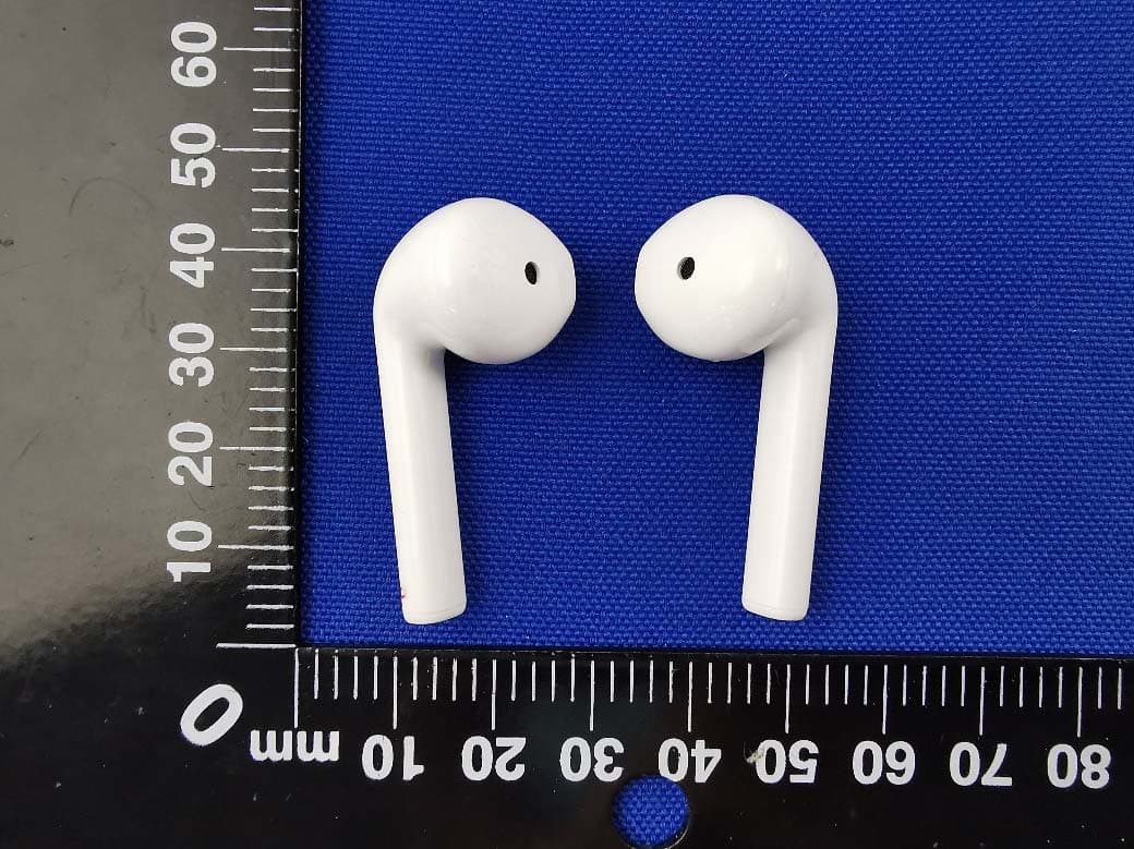 Bluetooth headset - FCC ID 2AUYFRMA205 - Realme Chongqing Mobile Telecommunications Corp., Ltd. (3)